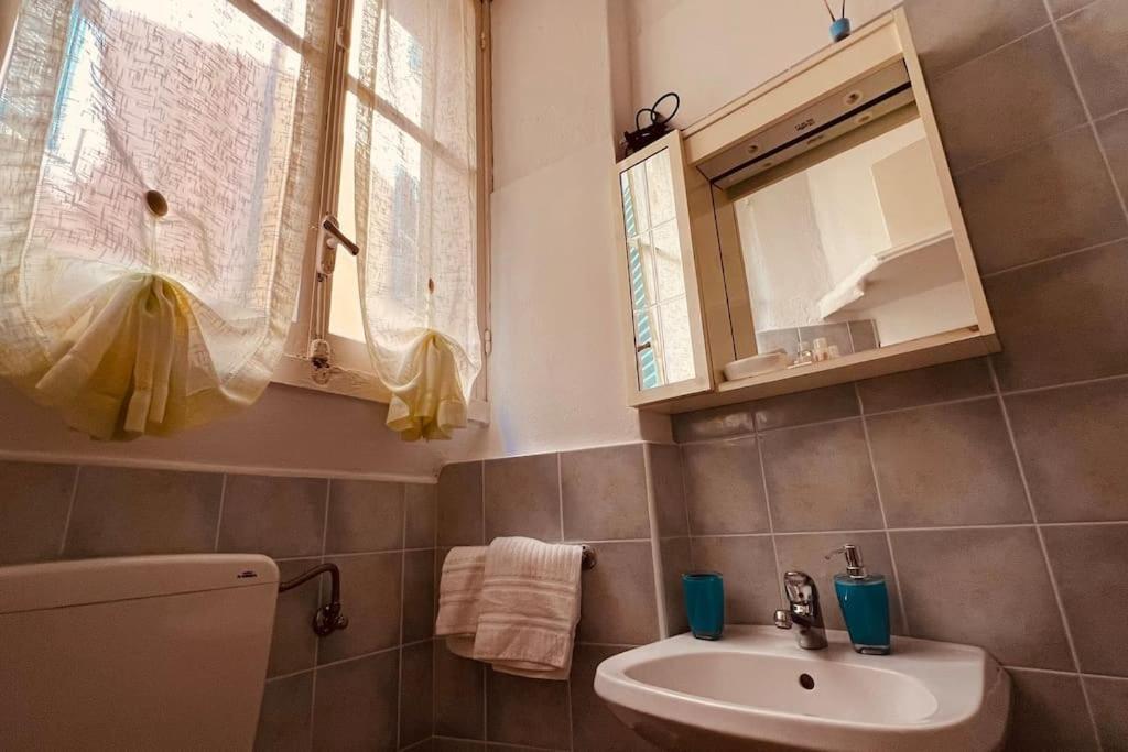 Mini Accommodation In Sanremo Liguria Esterno foto