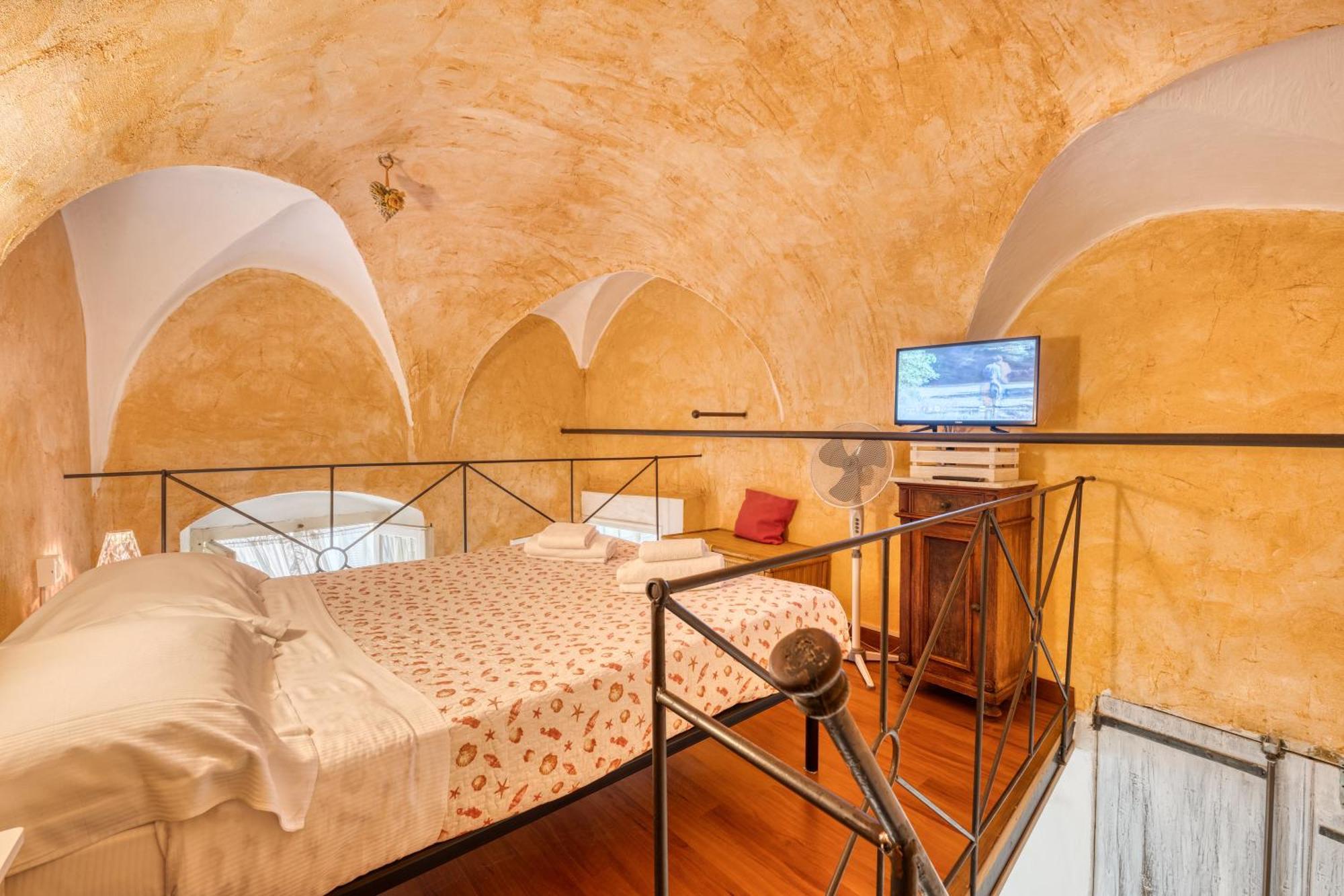 Mini Accommodation In Sanremo Liguria Esterno foto
